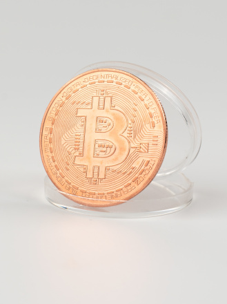 Монета сувенирная биткоин